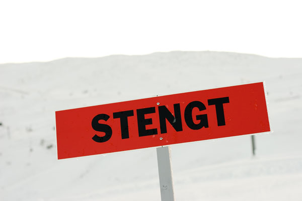 Stengt (Closed)