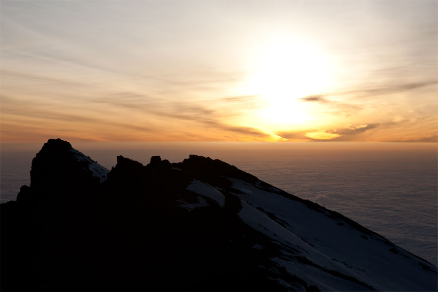 Sunrise at Stella Point (5745 m) - Climbing Kilimanjaro